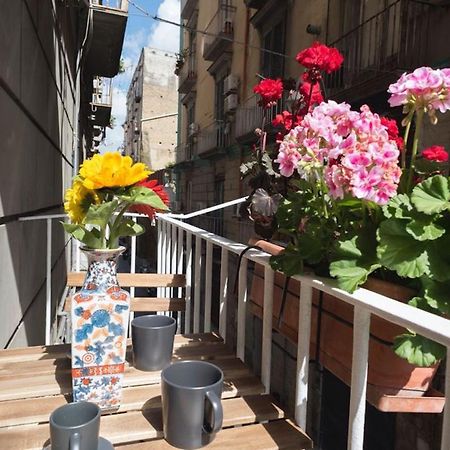 Napoli Centro Apartment A Balcony In The Heart Of Nápoles Exterior foto