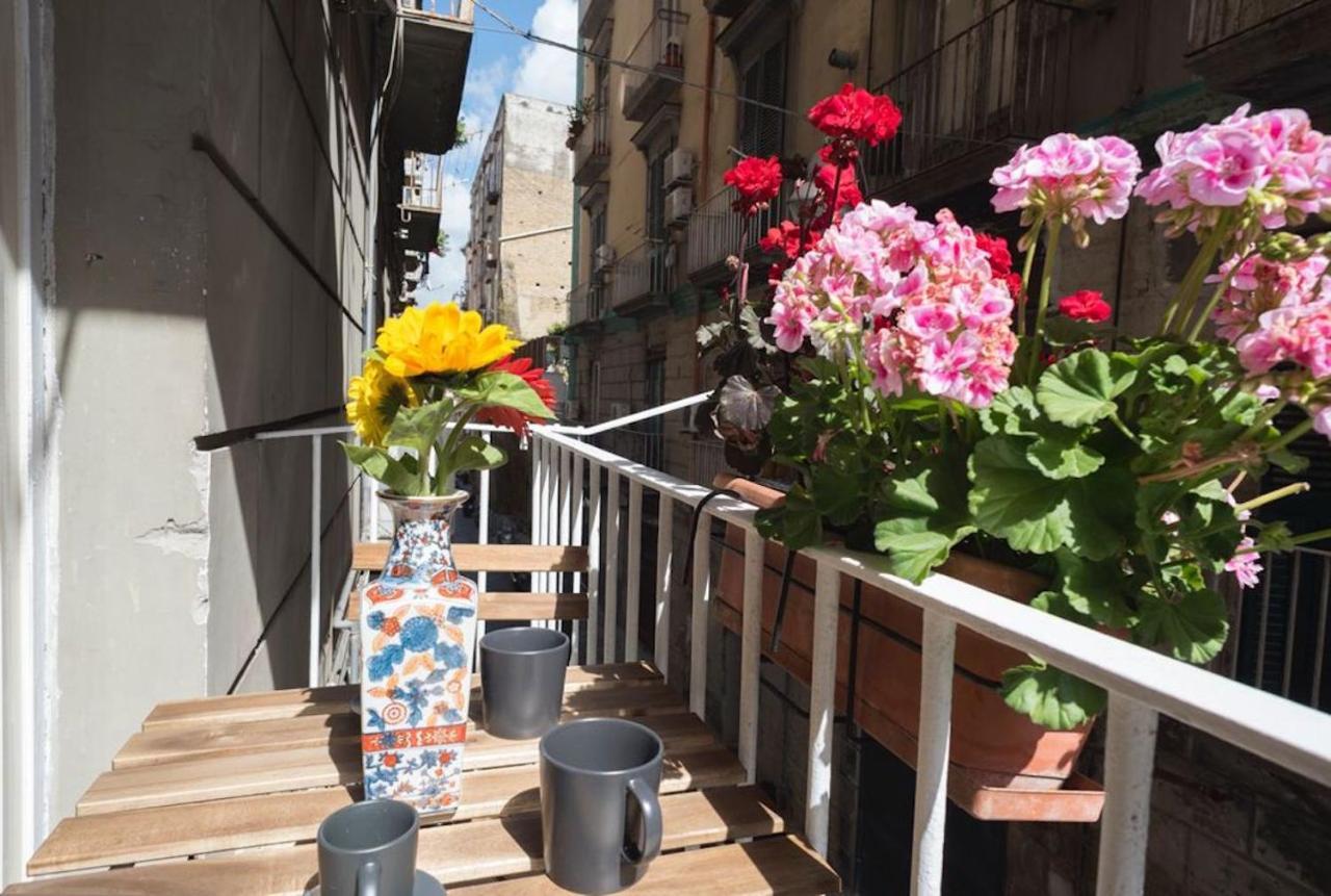 Napoli Centro Apartment A Balcony In The Heart Of Nápoles Exterior foto